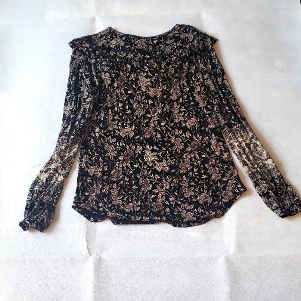 Lucky Brand Long Sleeve Ruffled Top Like New